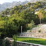 Villa Jatica *