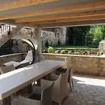 Villa Jatica *