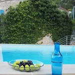 Villa Jatica *